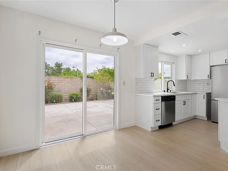 3854 Lost Springs Dr — Photo 9