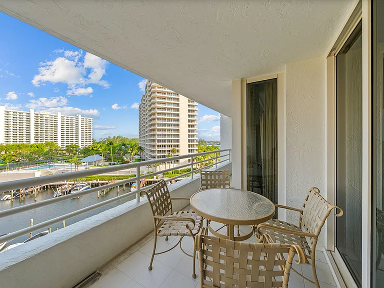 4201 N Ocean Blvd #508 — Photo 17