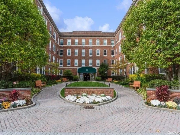111 7th Street #204, Garden City, NY 11530