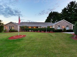 2635 E 41st St, Davenport, IA 52807