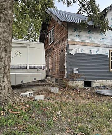 3rd image of 326 S Union St