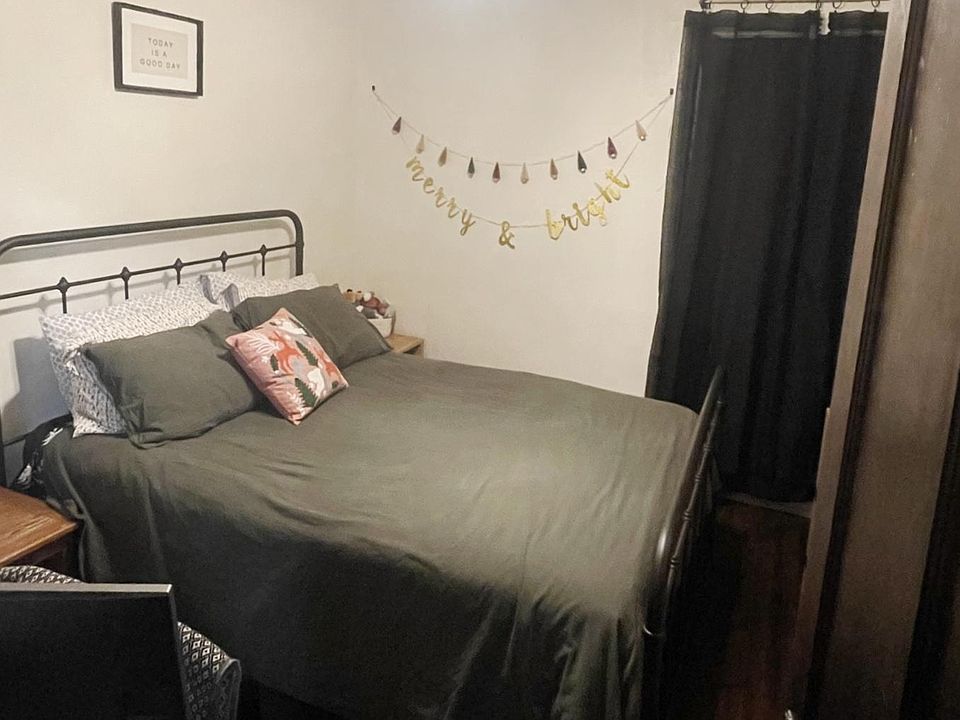 1st image of 3819-3823 N Greenview Ave #2S