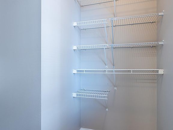 4th image of 234 E 9th St #11172178