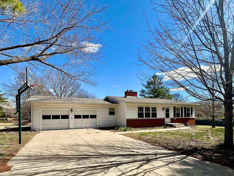 1st image of 2820 SE Allen Dr