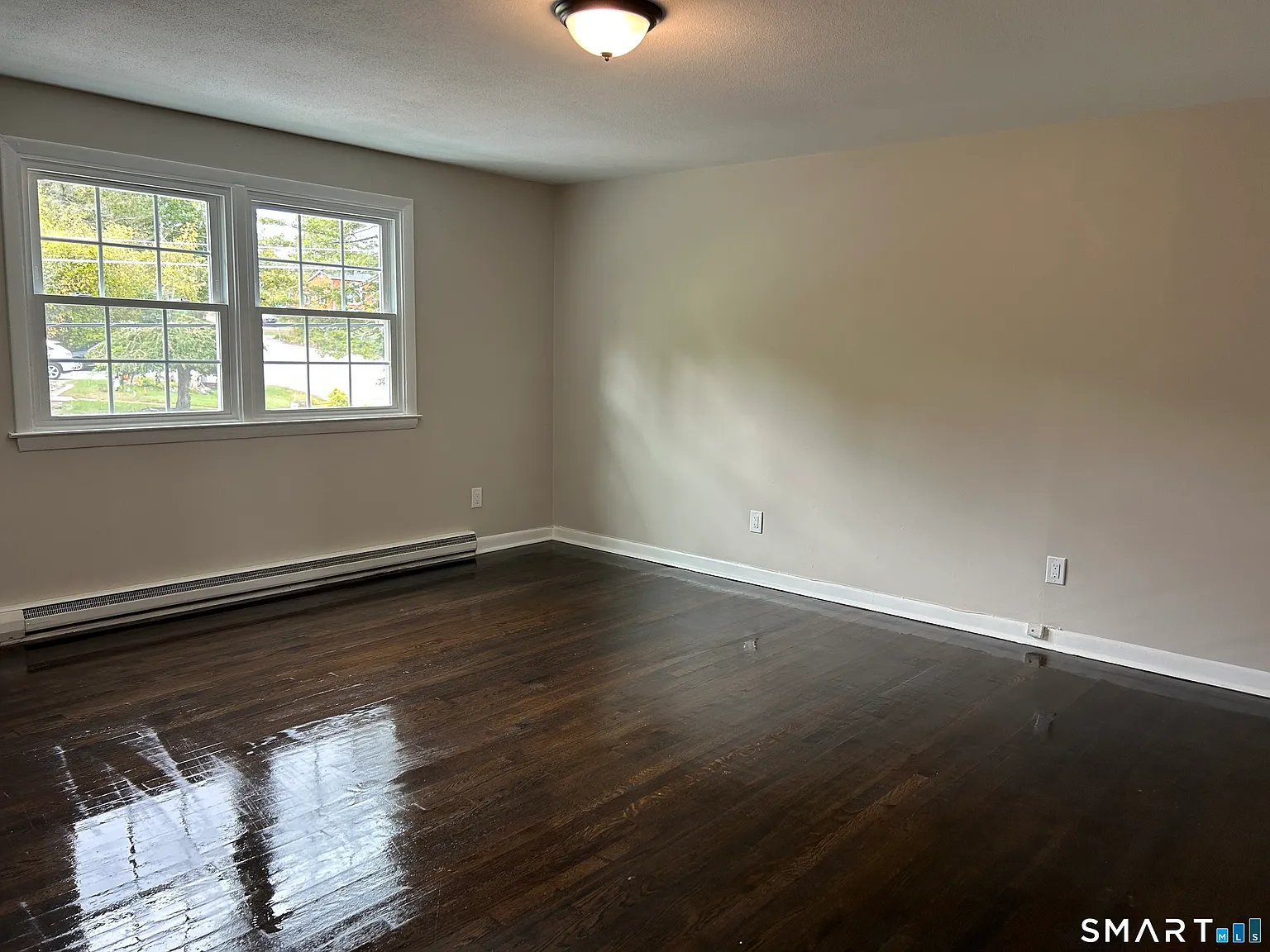 2 bed, 1.0 bath, 950 sqft, $1,600 — Photo 4