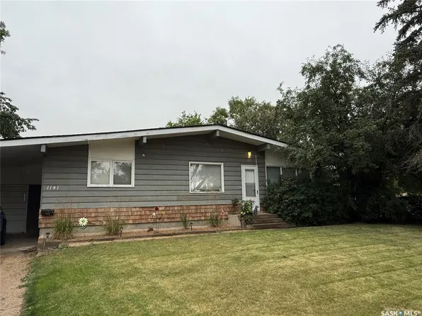 1141 Hartney AVENUE, Weyburn, SK S4H 0L9