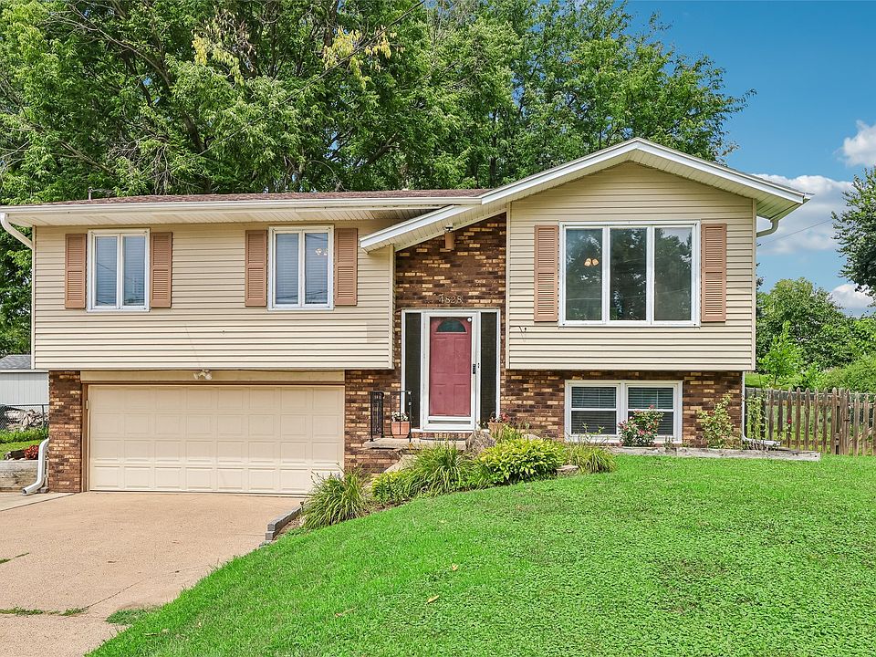 1st image of 4828 Fairview Dr