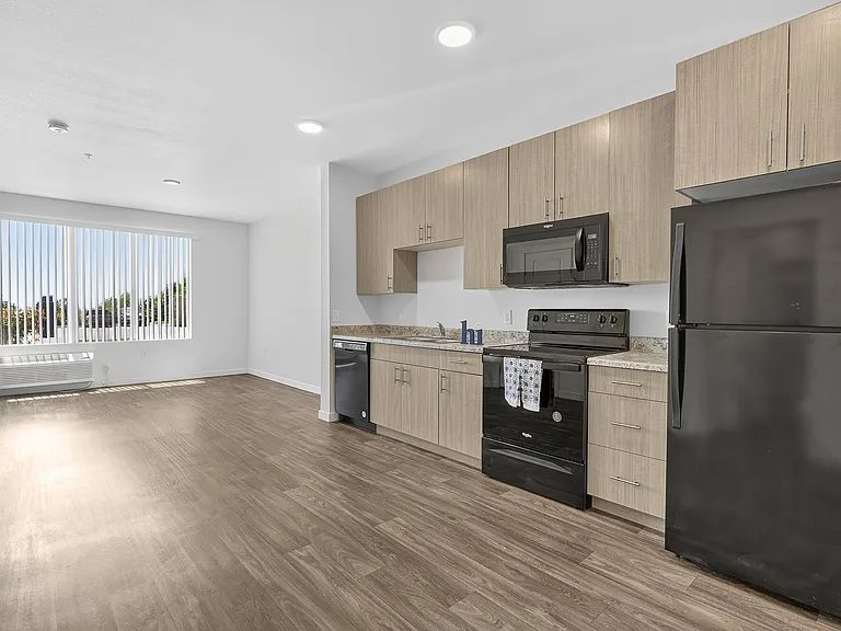 Academy Heights Apartments — Photo 12