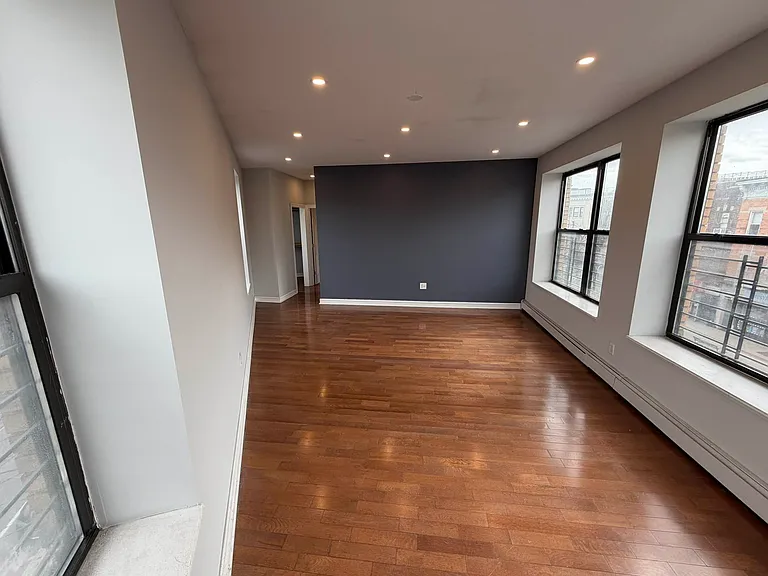 5645 Myrtle Ave #3A — Photo 14