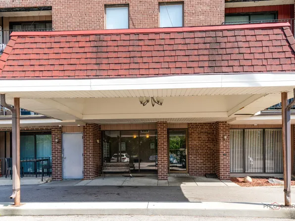 6330 Lincoln Ave Unit 2A, Morton Grove, IL 60053