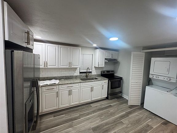 5th image of 8014 N Alaska St