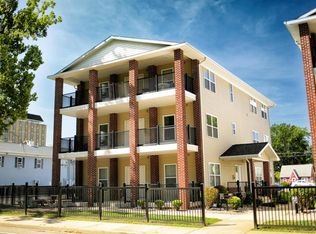 1554 4th St, Charleston, IL 61920