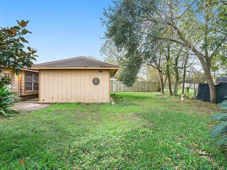 17306 Fife Ln — Photo 22