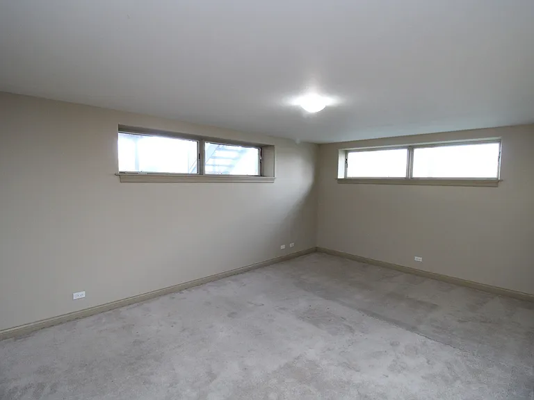 4622 W Schubert Ave #1 — Photo 12