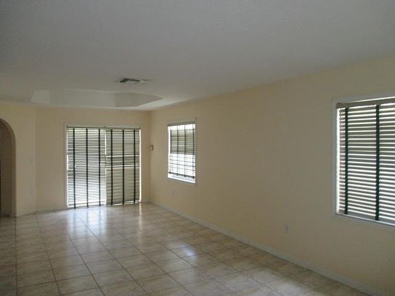 2nd image of 13809 NW 22nd St