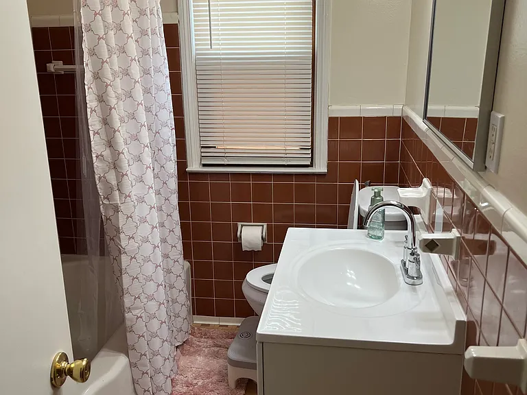 728 N Vernon St — Photo 10