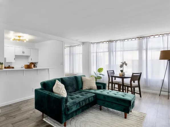 100 Atlantic Ave APT 211, Long Beach, CA 90802