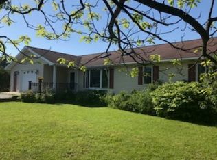 23 Outlet Dr, Ticonderoga, NY 12883