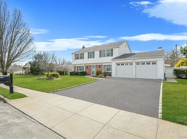 30 Tulip Grove Drive, Lake Grove, NY 11755