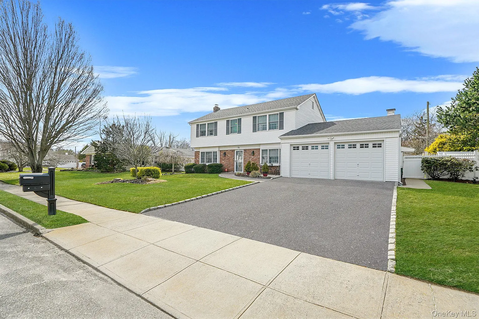 30 Tulip Grove Drive photo 1