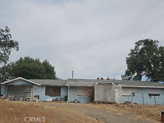 1st image of 2538 Golden Gate Dr
