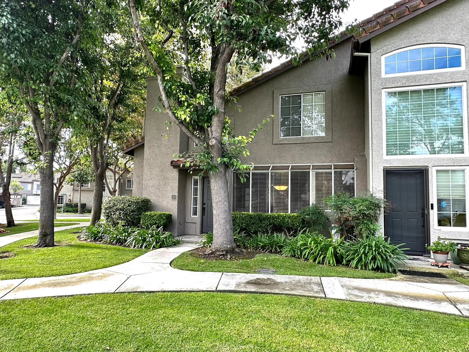 17 Wisteria Pl — Photo 1