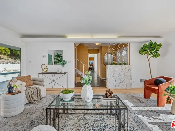 4799 Bonvue Ave, Los Angeles, CA 90027