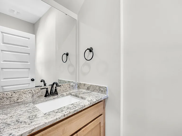 513 B H Parrish Rd — Photo 8