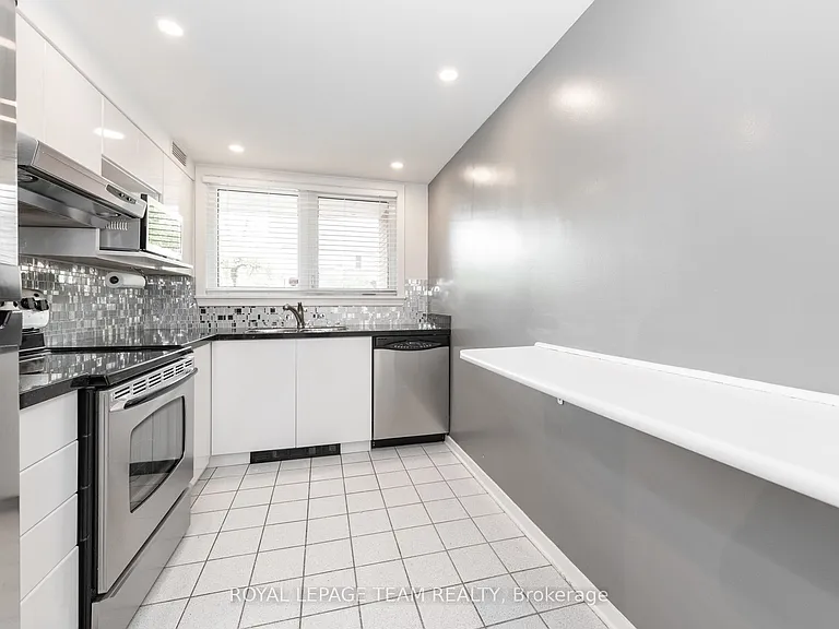 939 N River Rd #105 — Photo 3