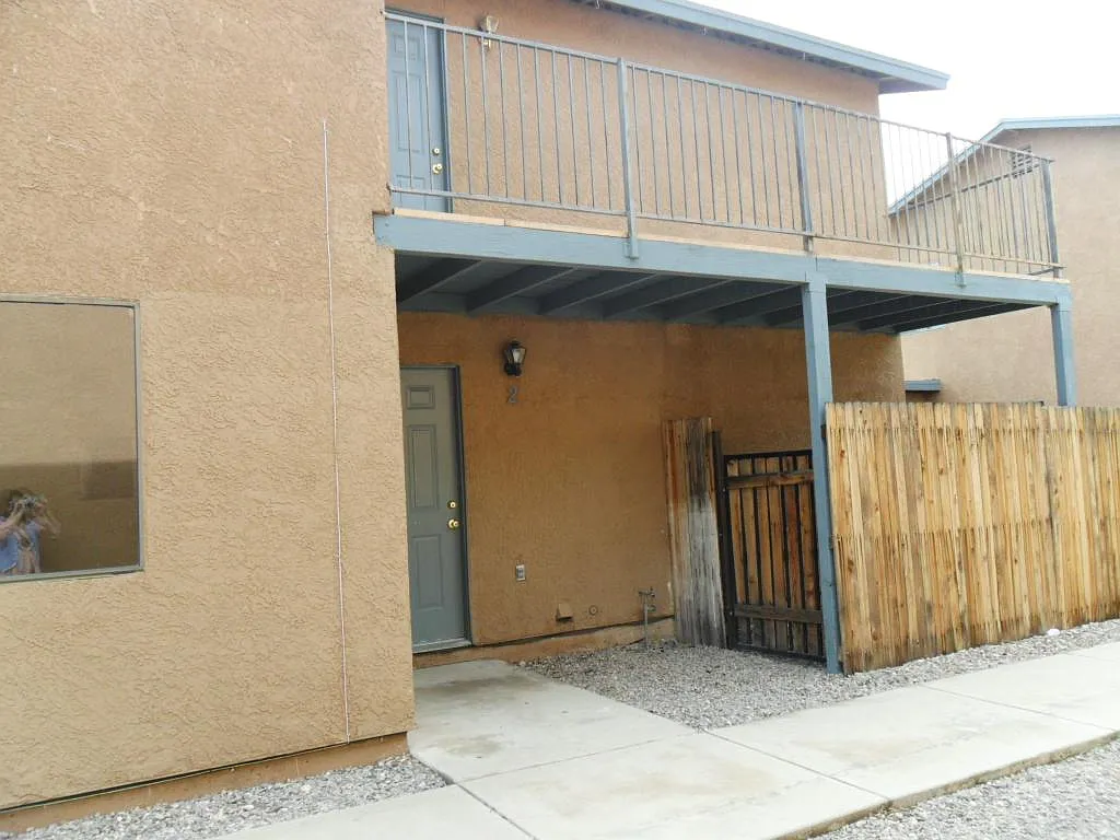 4 bed, 1562 sqft, $3,400 — Photo 2