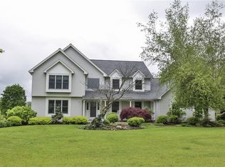 67 Hidden Ridge Trl, Honeoye Falls, NY 14472