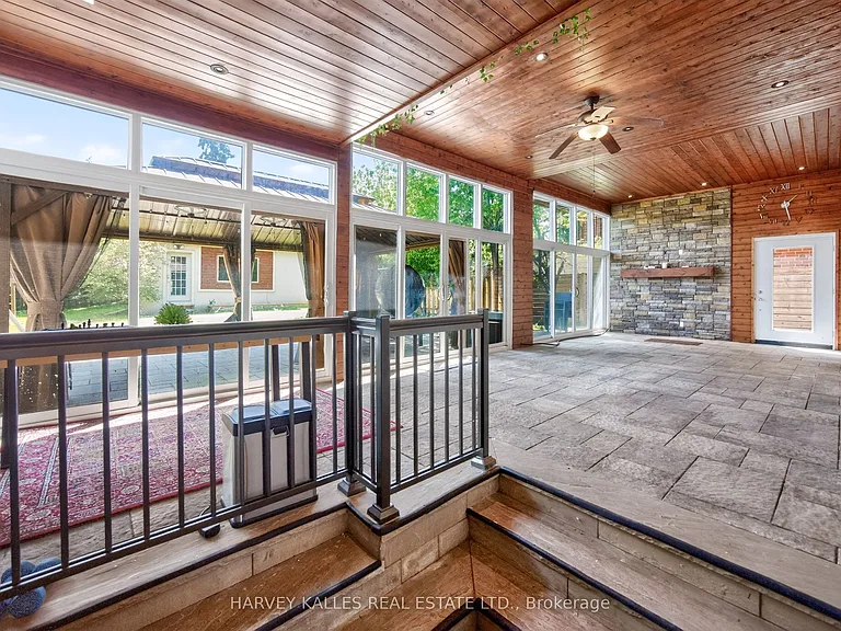 17 Lockheed Blvd — Photo 15