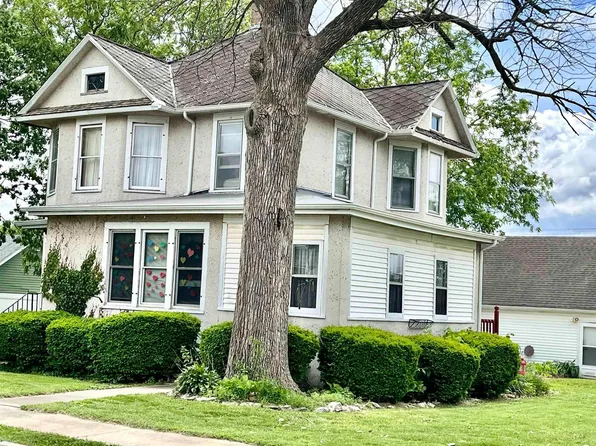 504 9th St, La Salle, IL 61301