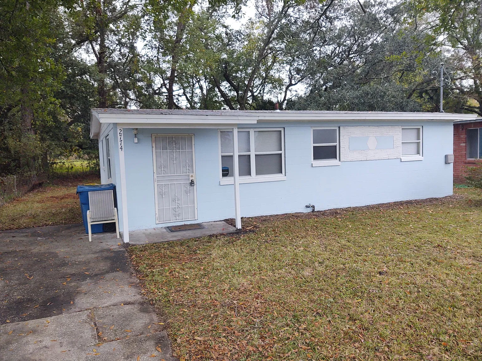 3 bed, 938 sqft, $1,100 — Photo 1