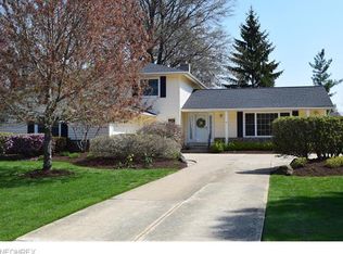 615 Jefferson Dr, Highland Heights, OH