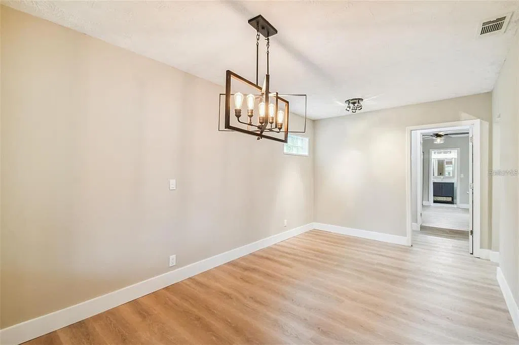 3 bed, 2.0 bath, 1354 sqft, $2,750 — Photo 4