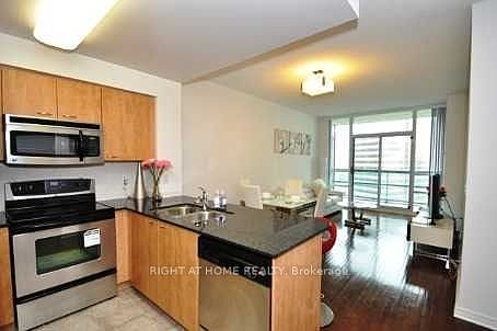 2nd image of 509 Beecroft Rd #2210