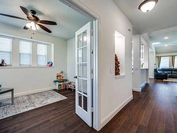 5th image of 1616 George Ln