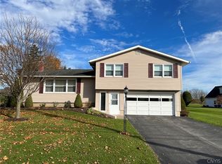 2 Kenwood Rd, Auburn, NY 13021