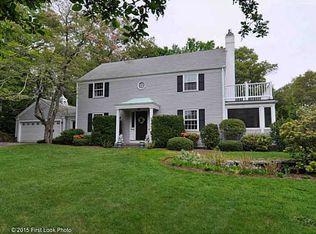 81 Crestwood Rd, Warwick, RI 02886