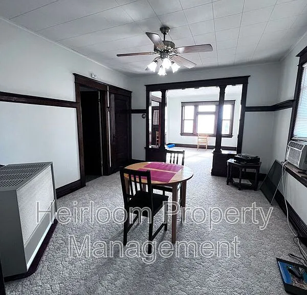 17 E 6th St #2 — Photo 3