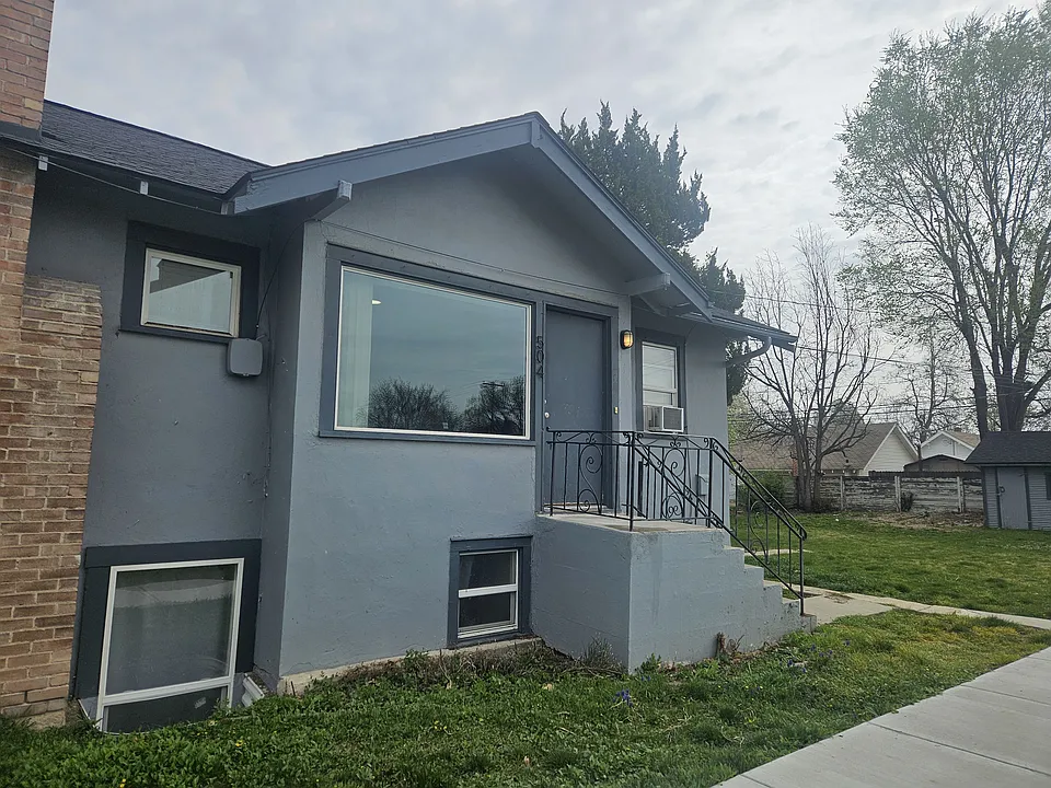 424 5th Ave S