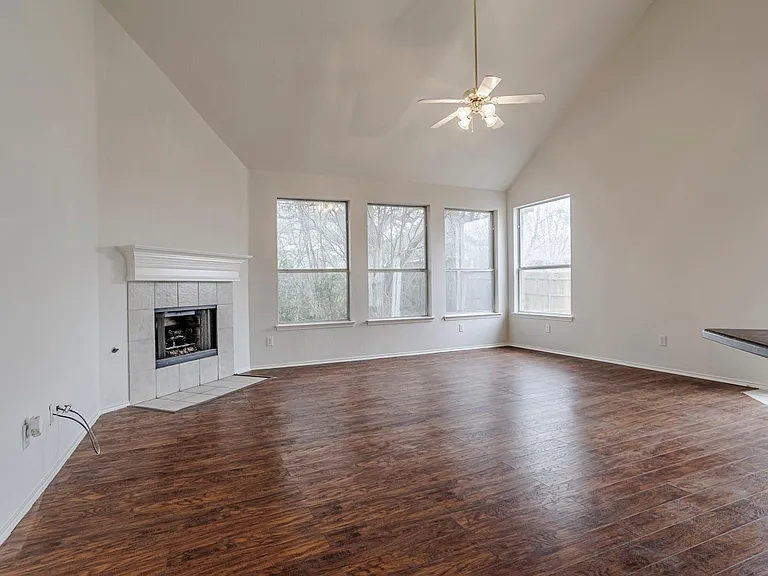 7025 Michael Dr — Photo 7