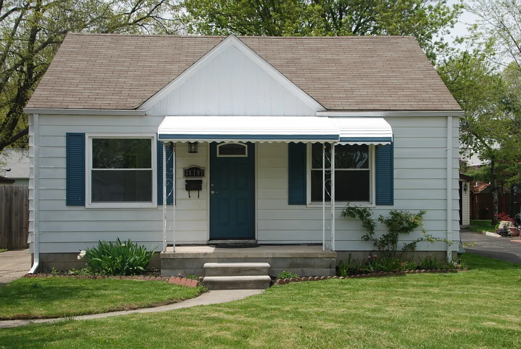 26797 Wolverine St photo 1