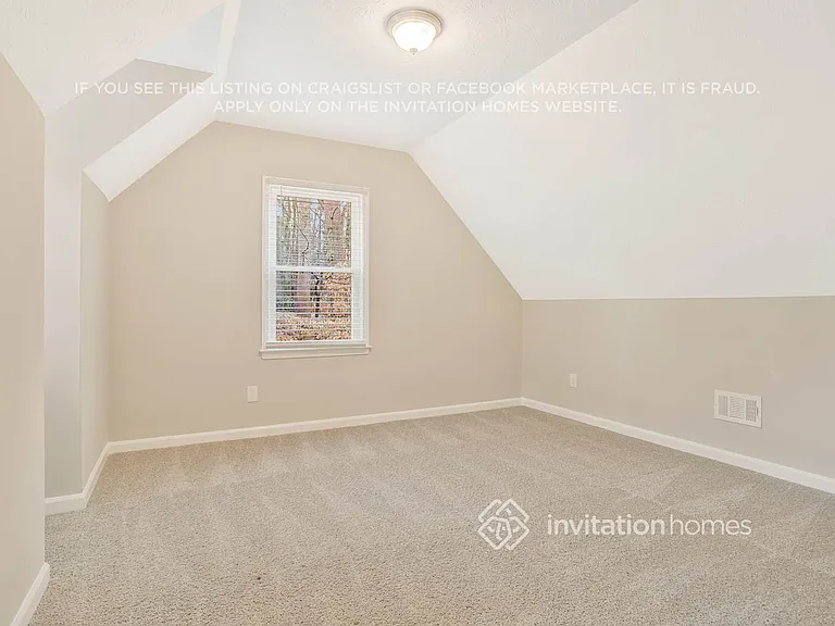 1648 Roman Point Dr — Photo 11