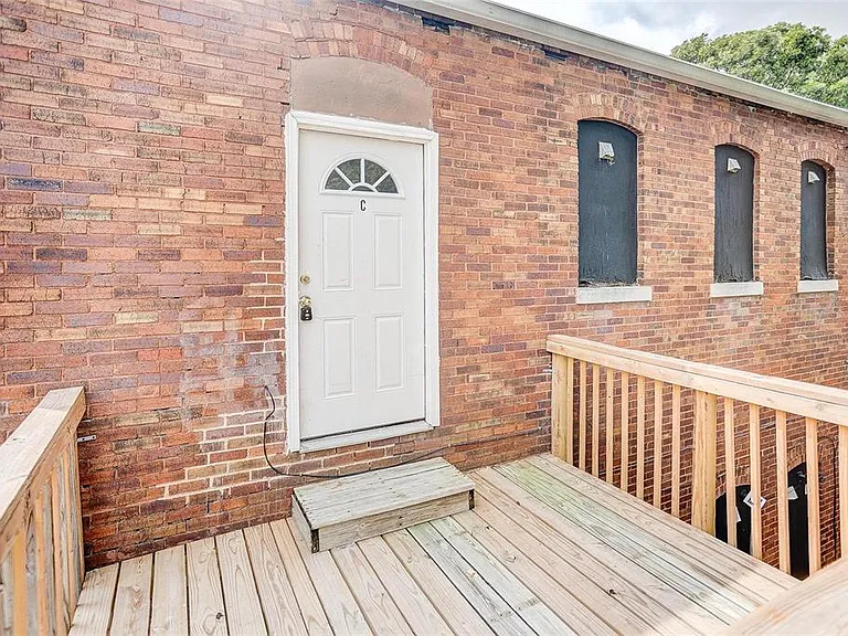821 Niedringhaus Ave #C — Photo 20