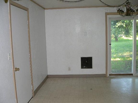 4th image of 9109 NE 116th Ave