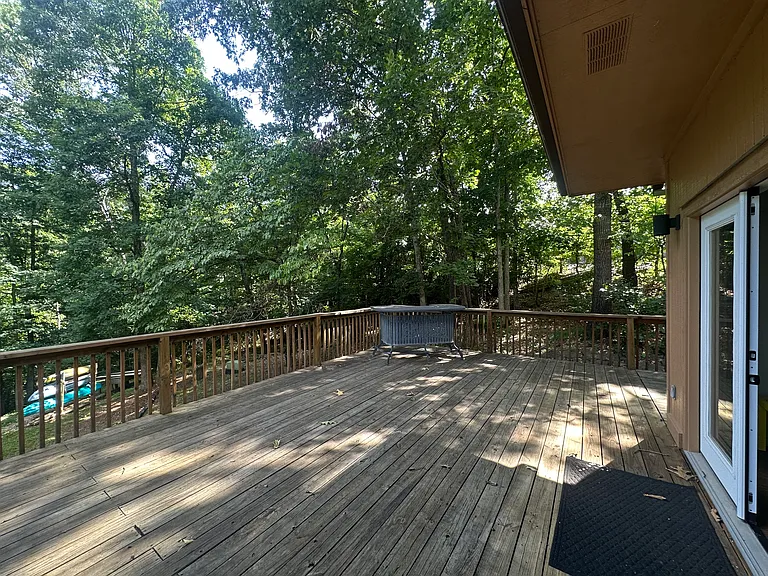 3 Michael Ln — Photo 3