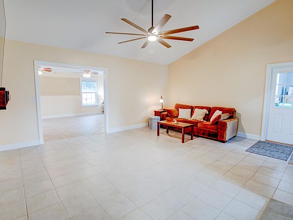 2nd image of 134 Newcastle Cir