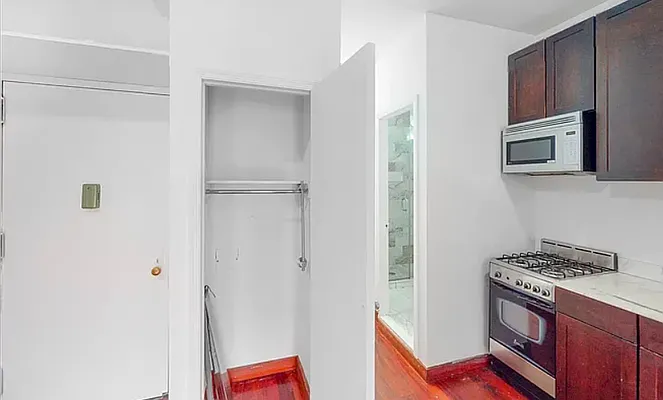 Rented by Living New York | media 12